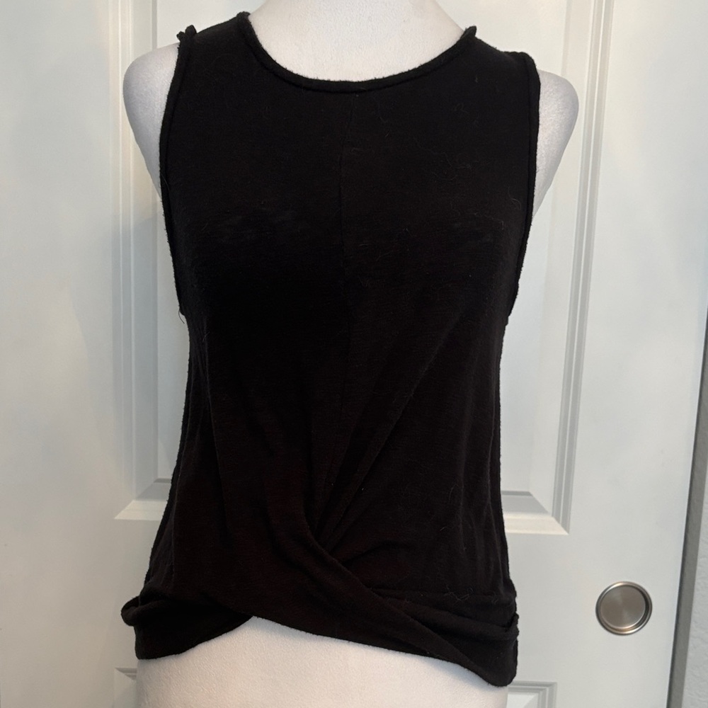 Soma Elegant Black Sleeveless Tank Knit.